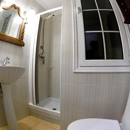 In The Centre With Bathroom Quarto em Acomodações Particulares *